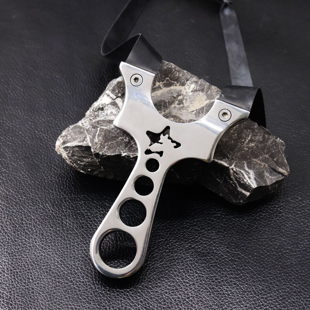 Horse slingshot